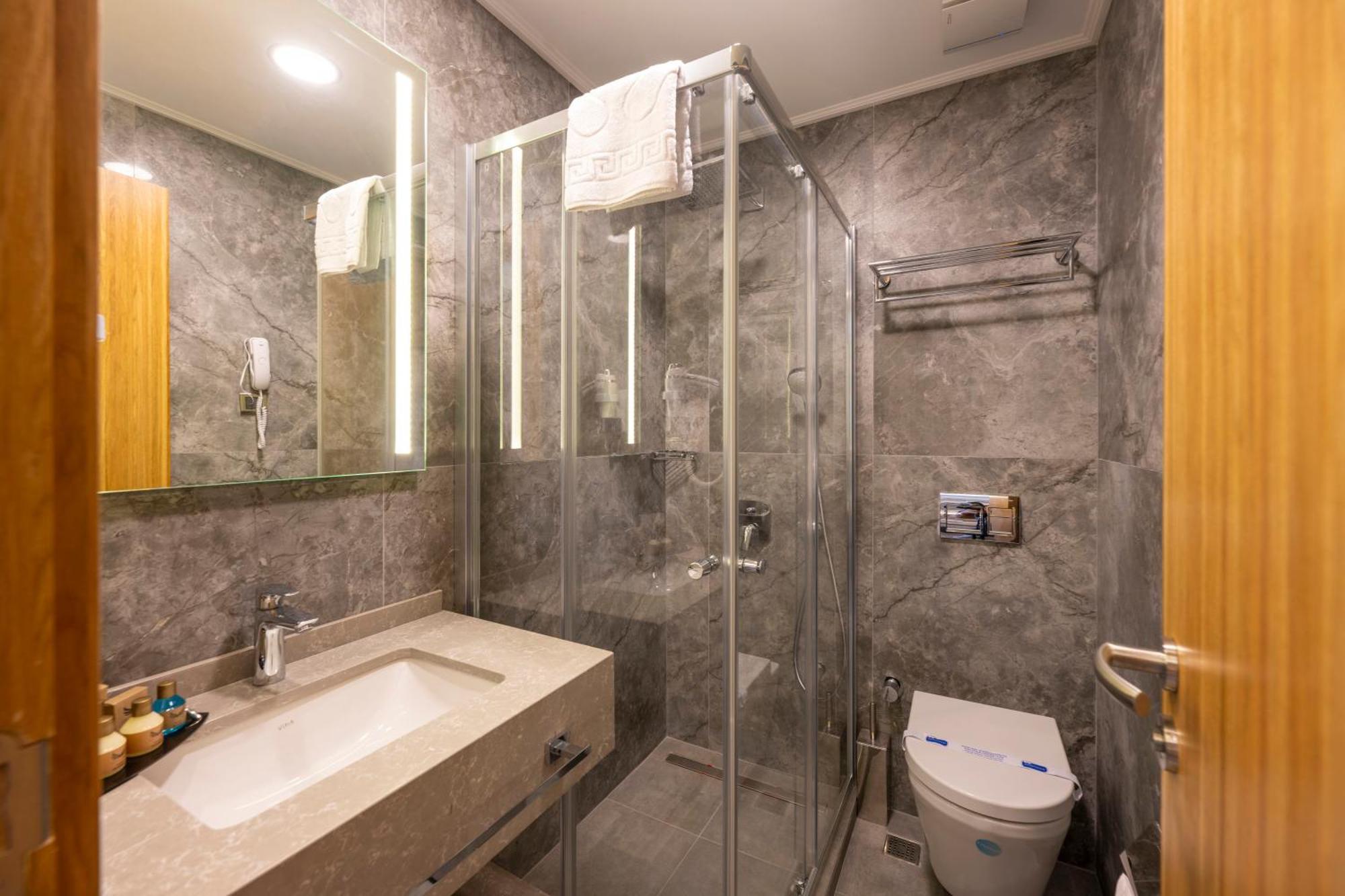 Hotel Ravi Istanbul Exteriör bild